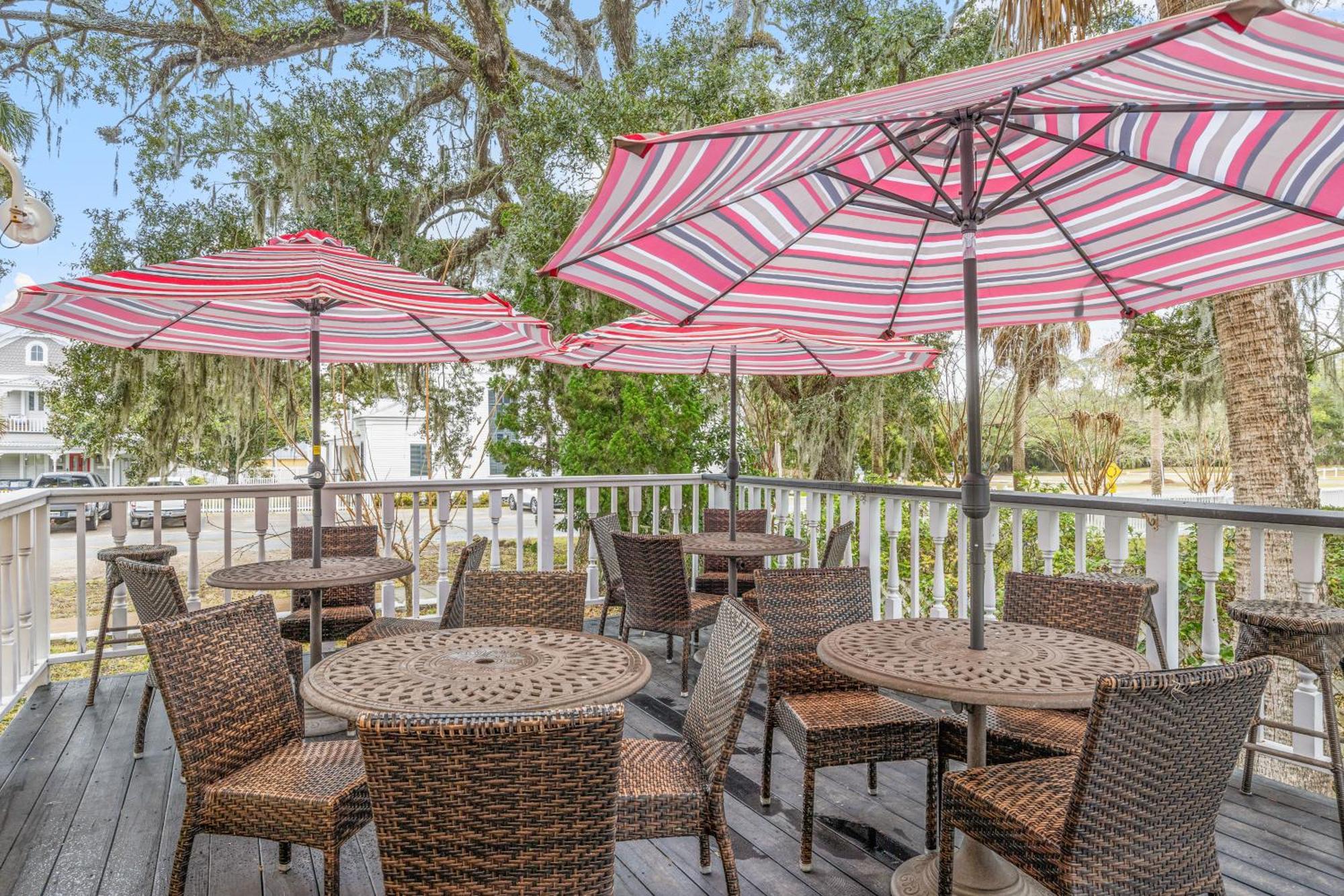 Coombs Inn & Suites Apalachicola Exterior photo